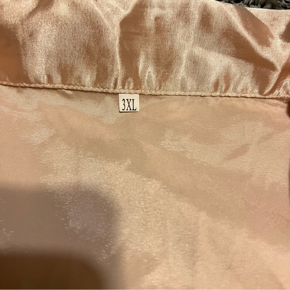 Satin shortie pajamas - Picture 3 of 6